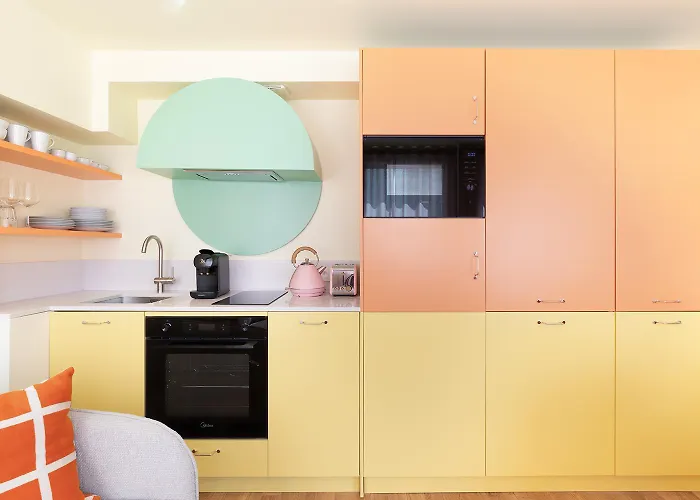 Collection - Serviced Champs-elysees - Rue De Ponthieu * Paris