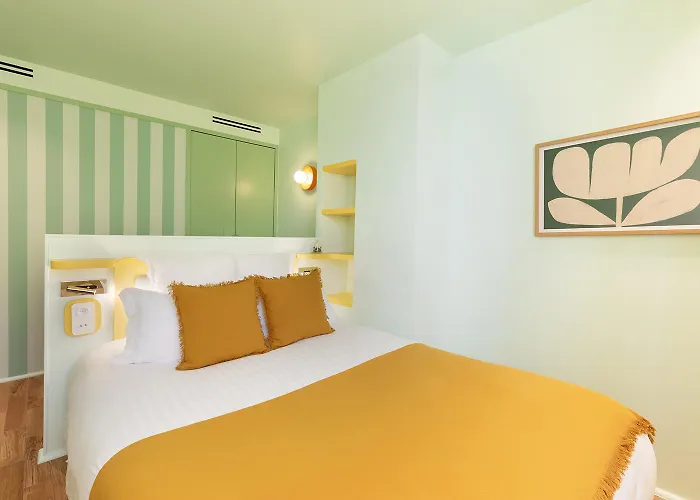 Collection - Serviced Champs-elysees - Rue De Ponthieu Apartment Paris