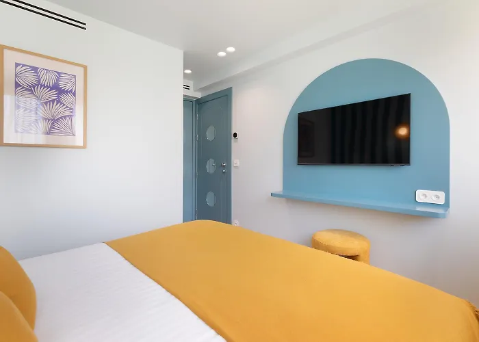 Collection - Serviced Champs-elysees - Rue De Ponthieu Apartment *