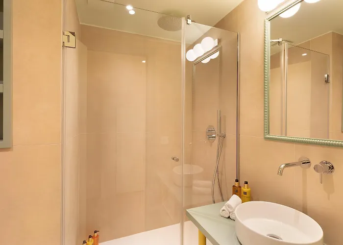 Collection - Serviced Champs-elysees - Rue De Ponthieu Apartment *