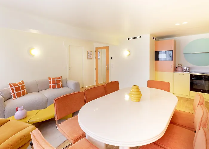 Collection - Serviced Champs-elysees - Rue De Ponthieu Apartment Paris